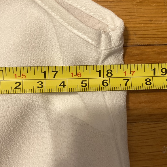 *last chance!!* L’atiste | Women’s white tank with open/floral print mid front - Picture 10 of 16